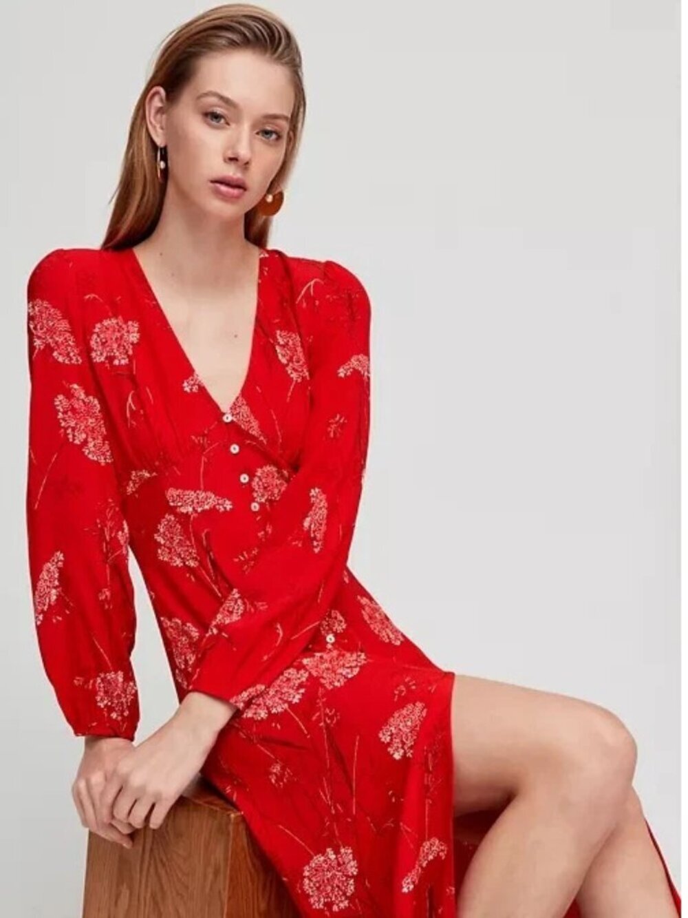 Aritzia Wilfred Red White Floral Gallery Button Front Midi Summer Dress sz Small